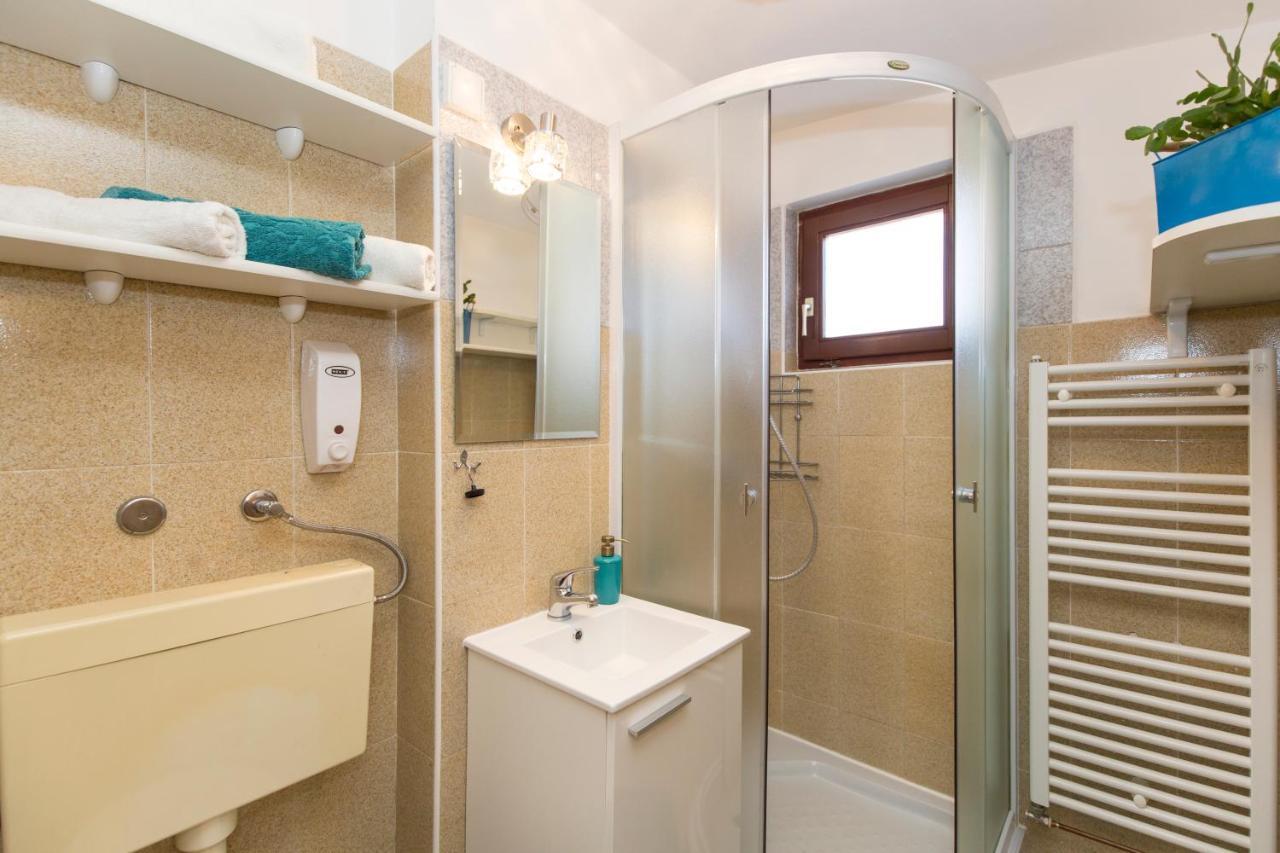 לאבין Studio Apartman Branka מראה חיצוני תמונה